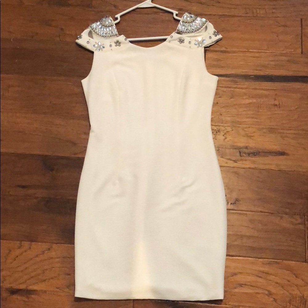 Fun White Tobi Party Dress size L